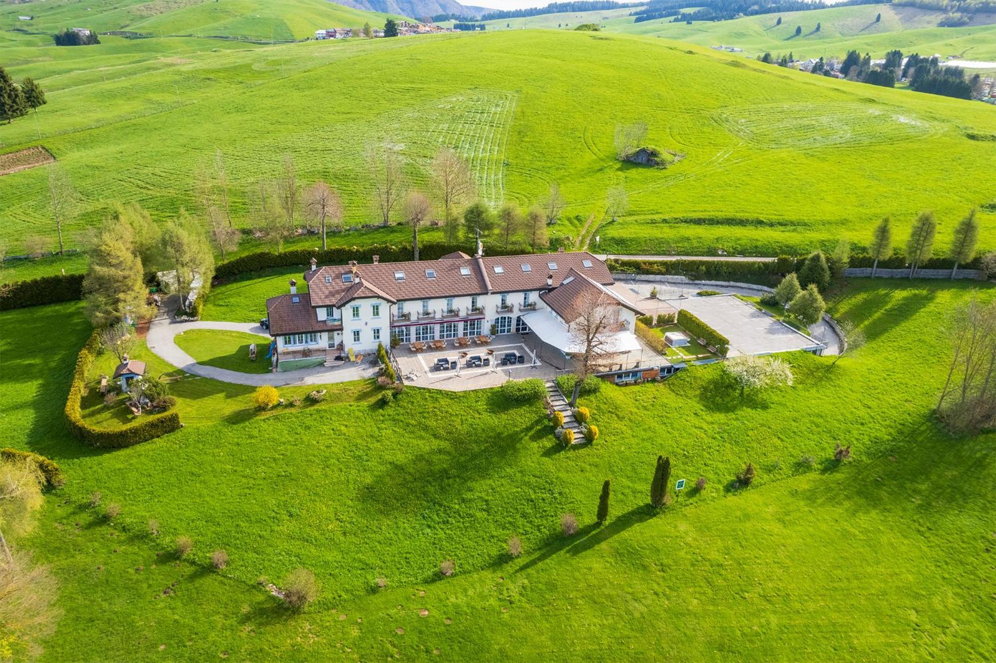 Villa Bonomo Charme Hotel Asiago Exterior photo